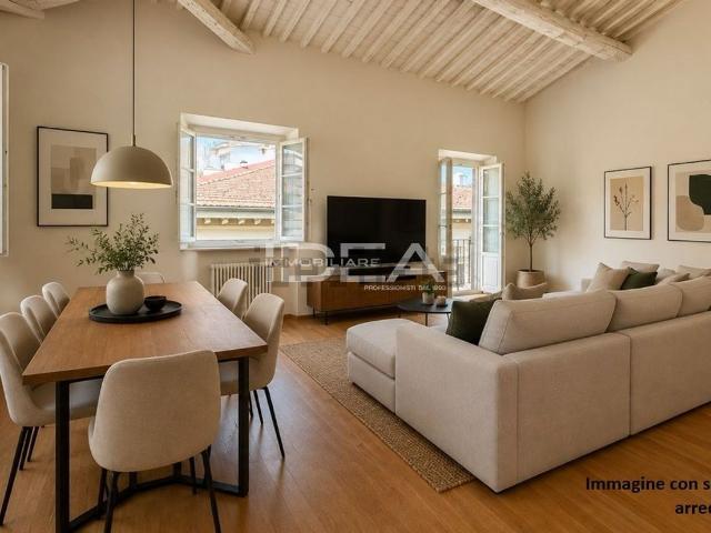 Appartamento in vendita di 173 m² in Piazza Napoleone