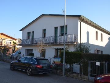 Appartamento in vendita di 174 m² in Via Calabria, 2