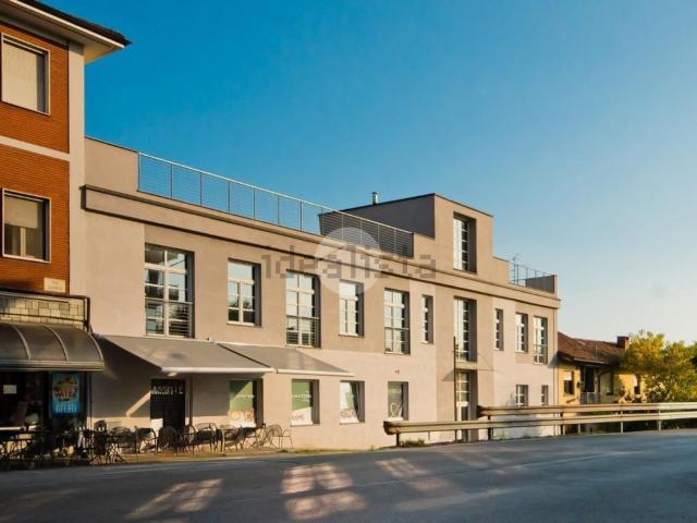 Appartamento in vendita di 174 m² in Via Cuneo, 63