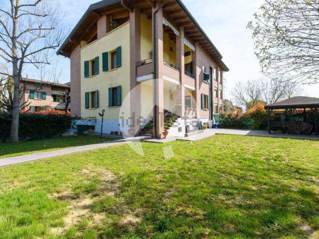 Appartamento in vendita di 174 m² in Via Andrea Verrocchio, 8