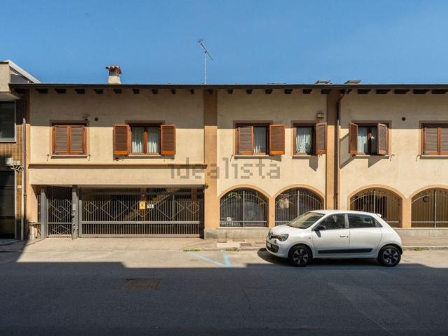 Appartamento in vendita di 174 m² in Via G. L. Pasteur, 18