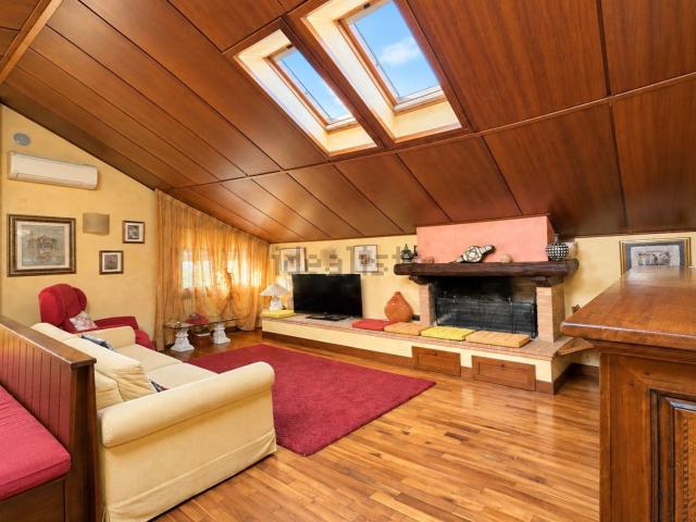 Appartamento in vendita di 174 m² in Via Giovanni Dandolo
