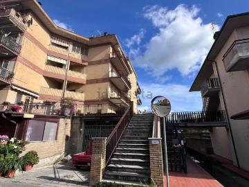 Appartamento in vendita di 174 m² in Via E. Gervasi, 6