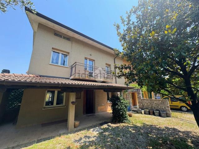 Appartamento in vendita di 174 m² in Via Laipacco, 130
