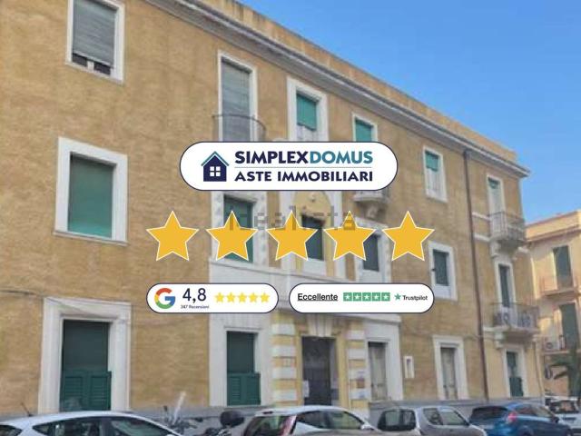 Appartamento in vendita di 174 m² in Via Lenzi