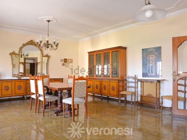 Appartamento in vendita di 174 m² in Via Marsilio G 9