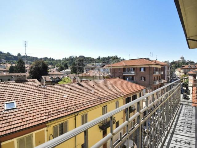 Appartamento in vendita di 174 m² in Via Martiri della Libertà, 23