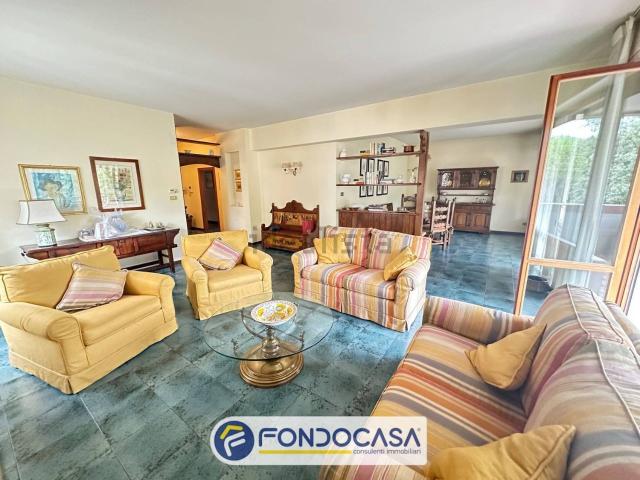Appartamento in vendita di 174 m² in Via Napoli, 92