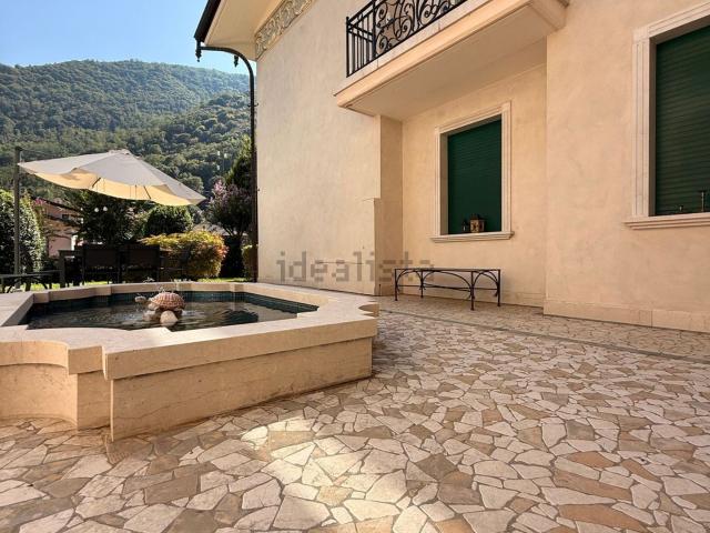 Appartamento in vendita di 174 m² in Via Seradello