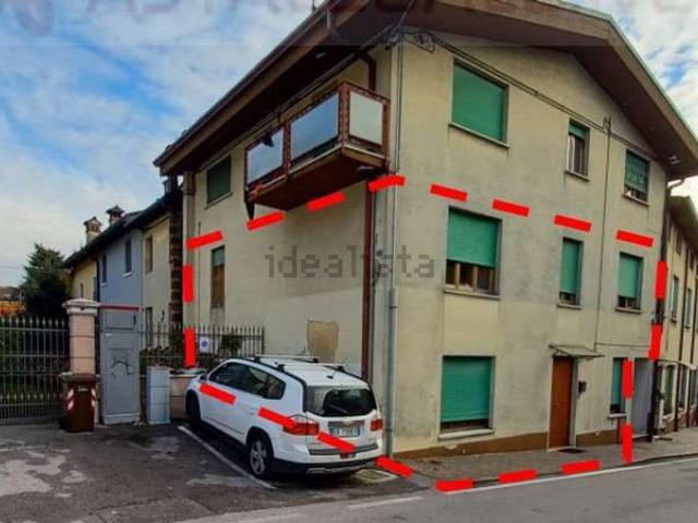 Appartamento in vendita di 174 m² in Via Roma, 2
