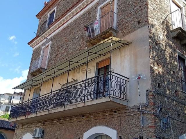Appartamento in vendita di 174 m² in Via Volturno