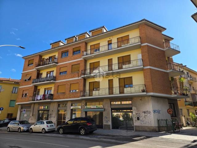 Appartamento in vendita di 174 m² in Viale Marcello Federici, 161