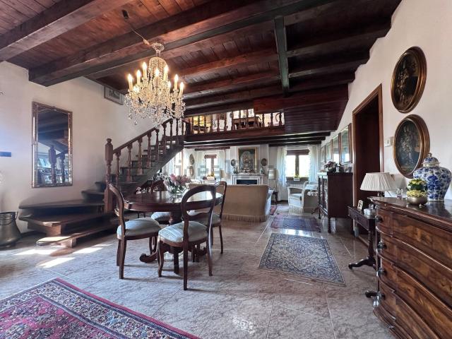 Appartamento in vendita di 174 m² in Contrada Gazzego