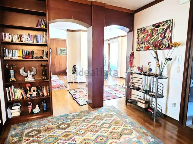 Appartamento in vendita di 174 m² in Strada Gonzaga, 4