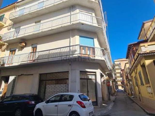 Appartamento in vendita di 175 m² in Via C. Colombo