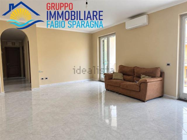 Appartamento in vendita di 175 m² in Via Campania, 90