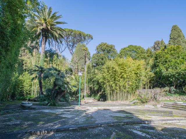Appartamento in vendita di 175 m² in Via Cassia, 35
