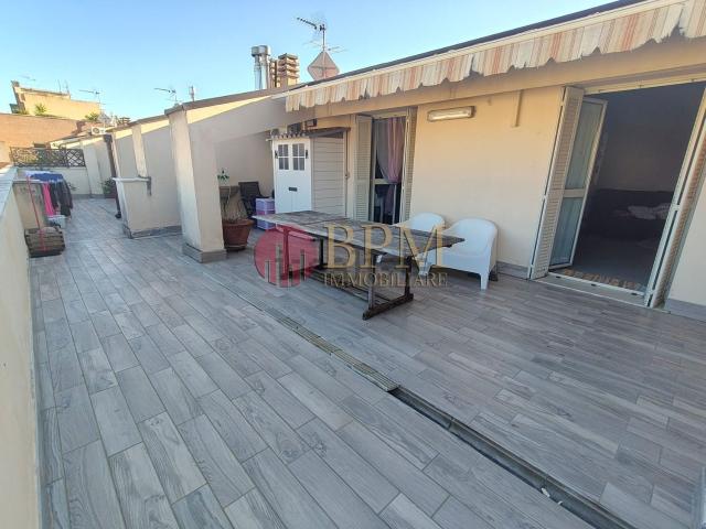 Appartamento in vendita di 175 m² in Via Chiellini, 18