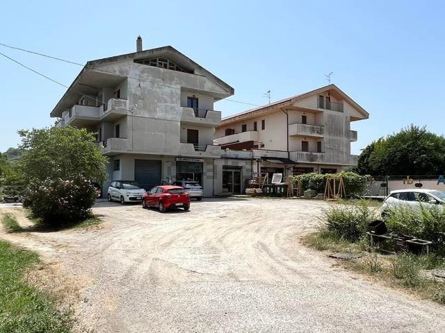 Appartamento in vendita di 175 m² in Via Cristoforo Colombo, 54