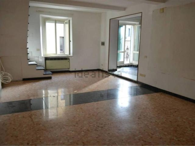 Appartamento in vendita di 175 m² in Via A. Barazzuoli, 4