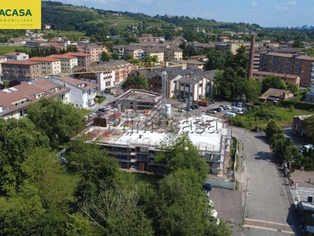 Appartamento in vendita di 175 m² in Via Antonio Milani