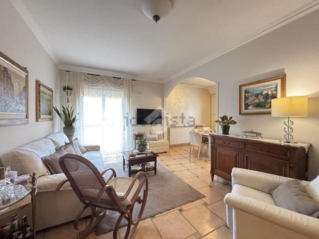 Appartamento in vendita di 175 m² in Via Aldo Moro, 2