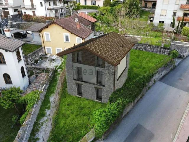 Appartamento in vendita di 194 m² in Via Asilo, 5