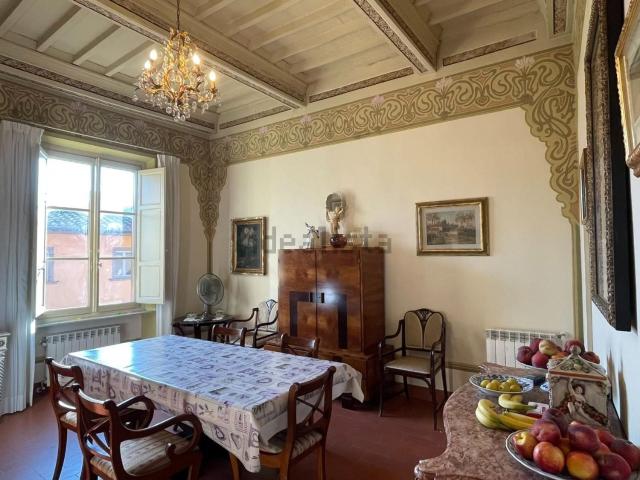 Appartamento in vendita di 175 m² in Via Augusto Conti
