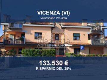 Appartamento in vendita di 175 m² in Via Bortolo Eugenio Fina, 103