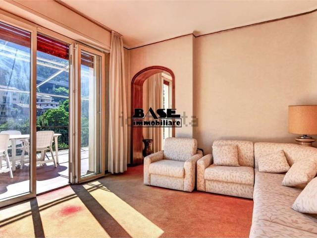 Appartamento in vendita di 175 m² in Via Bellinzona, 89