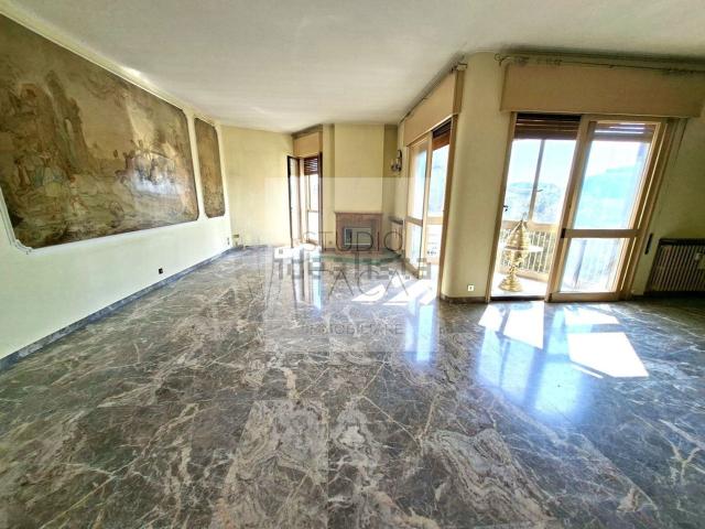 Appartamento in vendita di 175 m² in Via Giotto