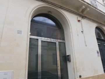 Appartamento in vendita di 175 m² in Via Giovanni Antonio Orsini del Balzo, 42