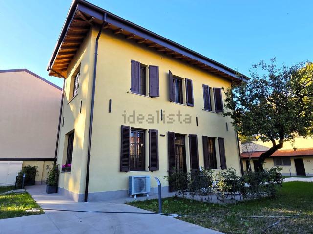 Appartamento in vendita di 175 m² in Via Dante Alighieri, 33