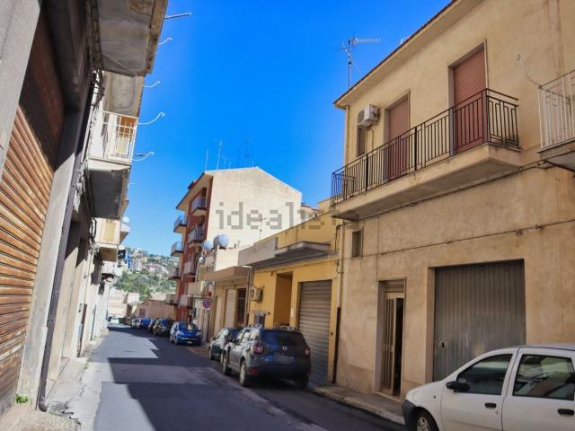 Appartamento in vendita di 175 m² in Via Fontana, 218