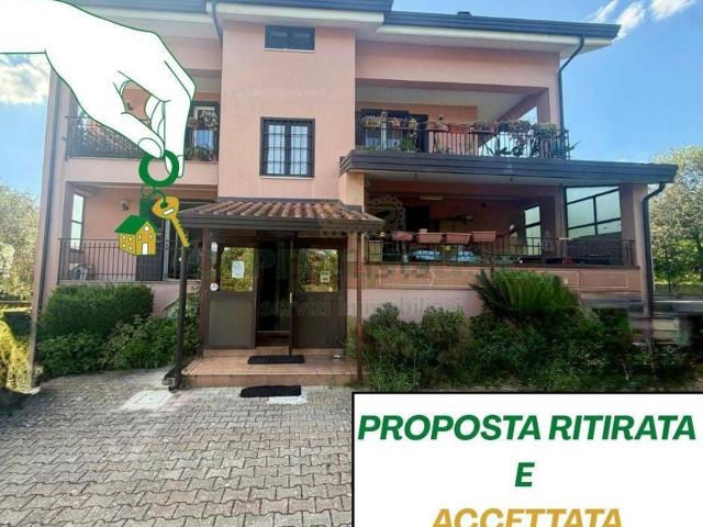 Appartamento in vendita di 175 m² in Via Fontanatetta