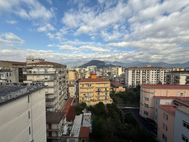 Appartamento in vendita di 175 m² in Via Francesco Correale