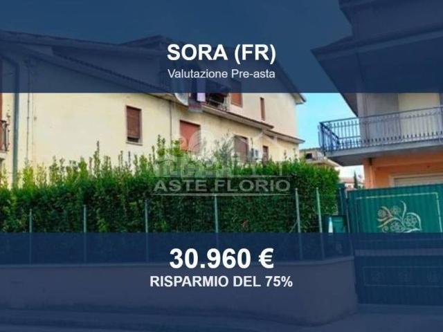 Appartamento in vendita di 175 m² in Via Francesco Petrarca, 9