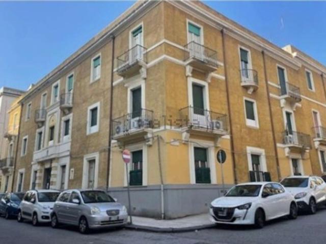 Appartamento in vendita di 175 m² in Via Lenzi, 1