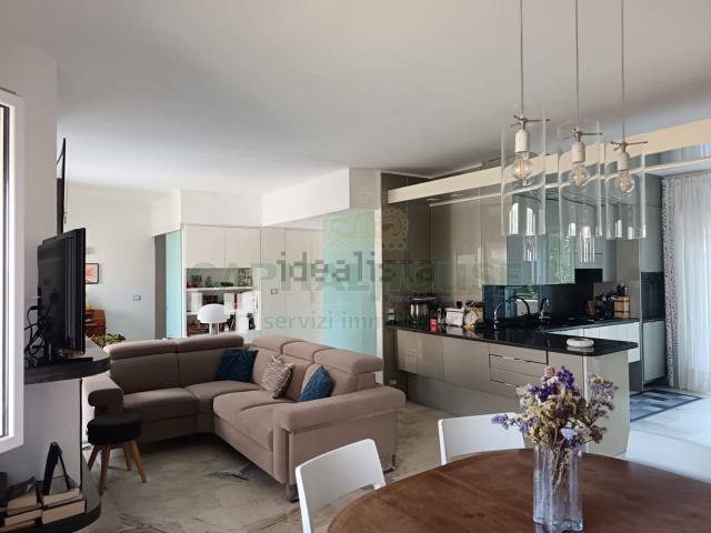 Appartamento in vendita di 175 m² in Via Marchesiello