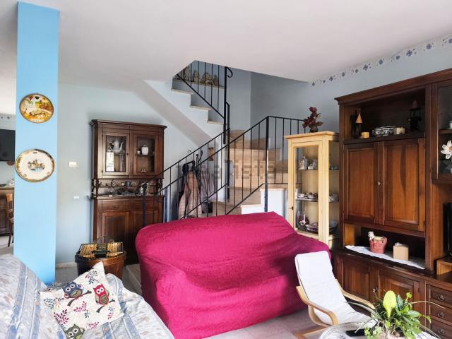 Appartamento in vendita di 175 m² in Via Mario Mencarelli, 12