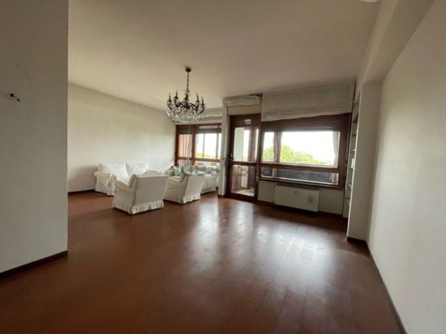 Appartamento in vendita di 175 m² in Via Mario Poledrelli, 1