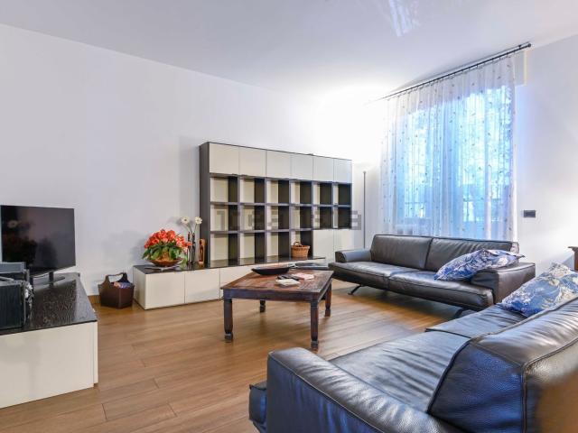 Appartamento in vendita di 175 m² in Via San Gottardo, 84