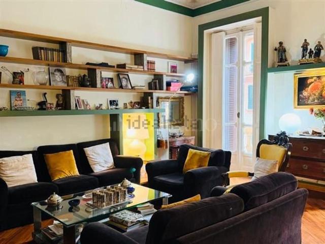 Appartamento in vendita di 175 m² in Via Santa Lucia