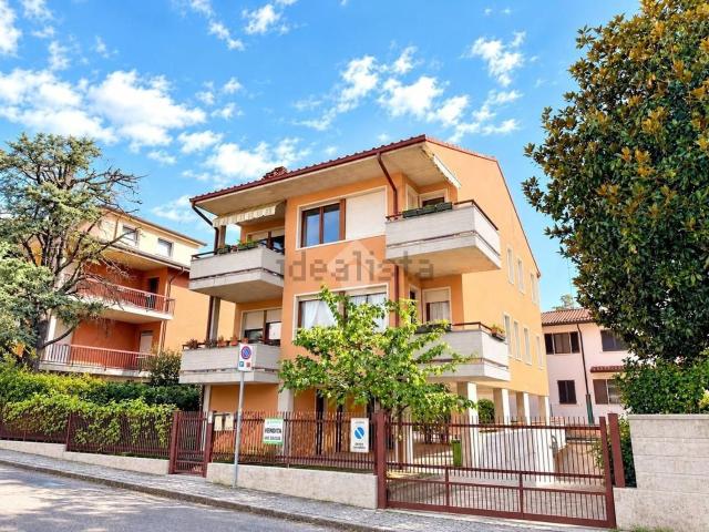 Appartamento in vendita di 175 m² in Via Santini, 46