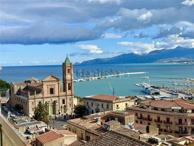 Appartamento in vendita di 175 m² in Via Santissimo Salvatore