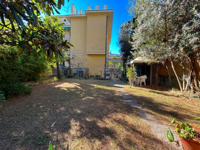 Appartamento in vendita di 175 m² in Via Siena, 9
