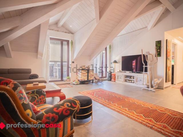 Appartamento in vendita di 175 m² in Via Stefano Fer
