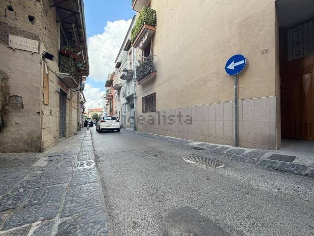 Appartamento in vendita di 175 m² in Via P. Ludovico da Casoria, 27