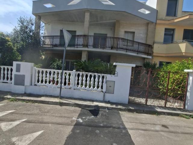 Appartamento in vendita di 175 m² in Via Pilanuova, 118
