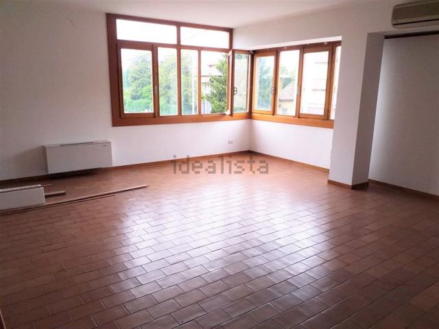 Appartamento in vendita di 175 m² in Via Pino